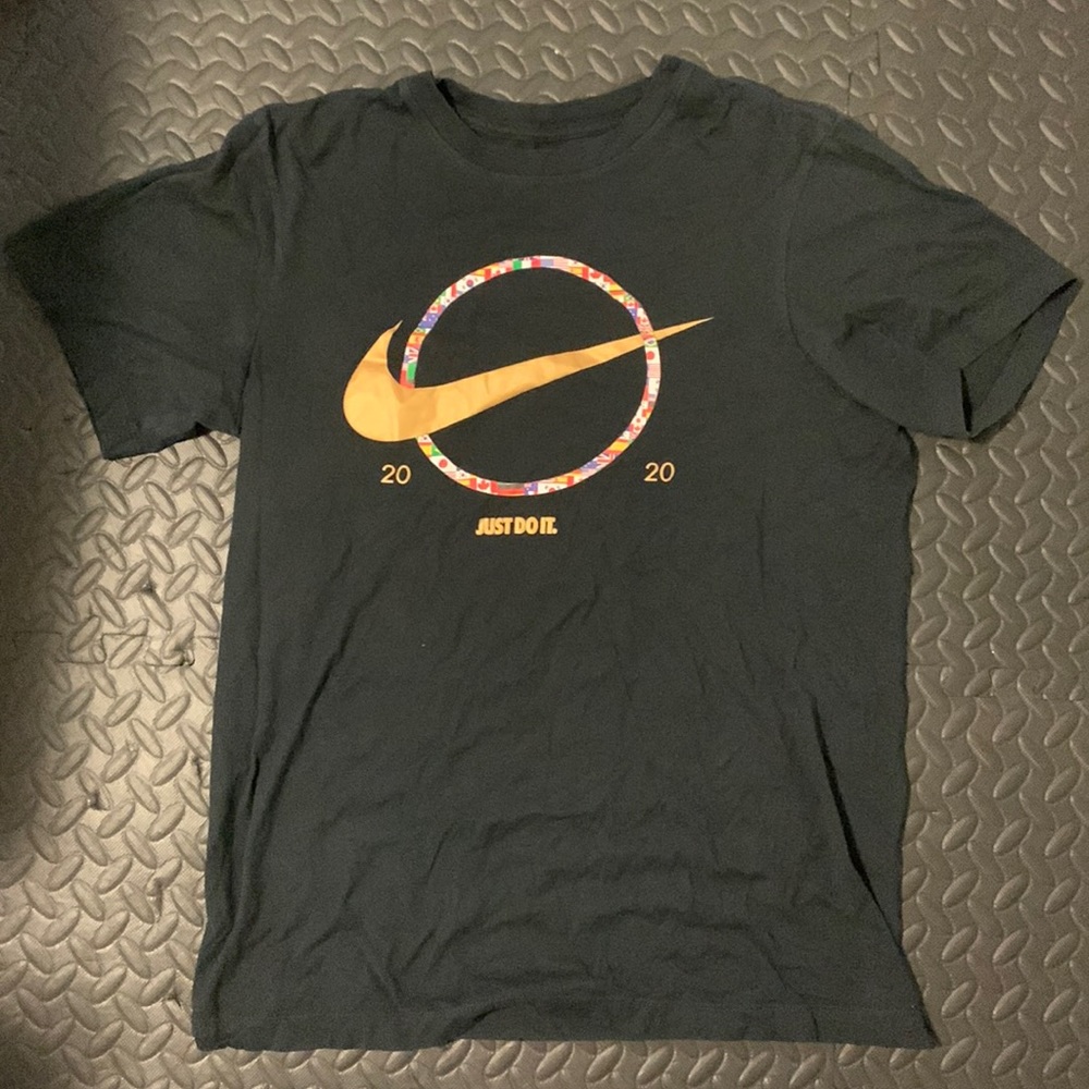 Black Nike Tee